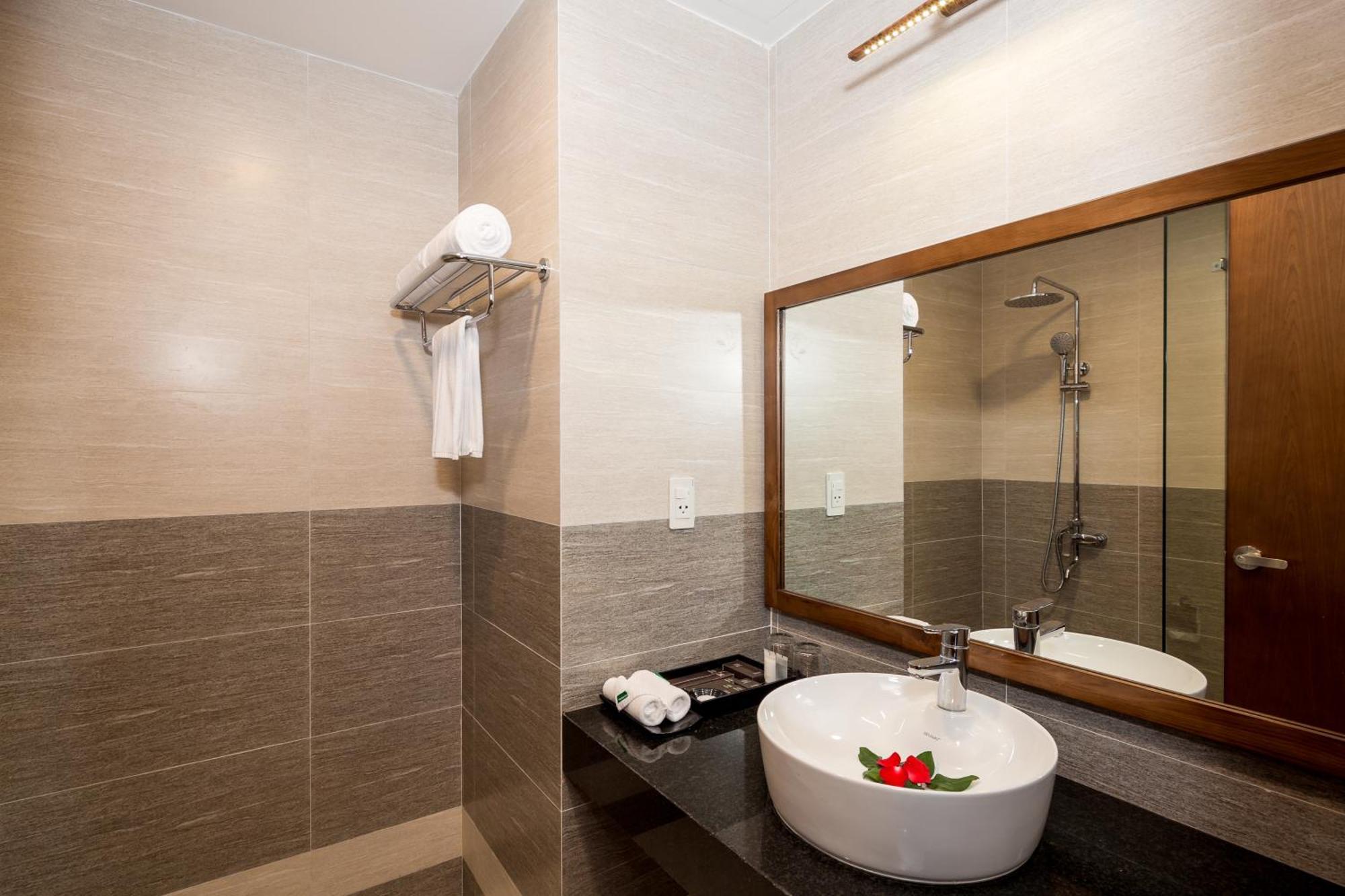 Tamarind Danang Beach Hotel Kültér fotó