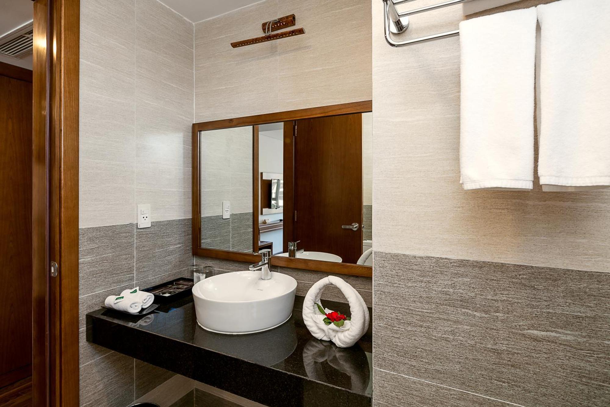 Tamarind Danang Beach Hotel Kültér fotó