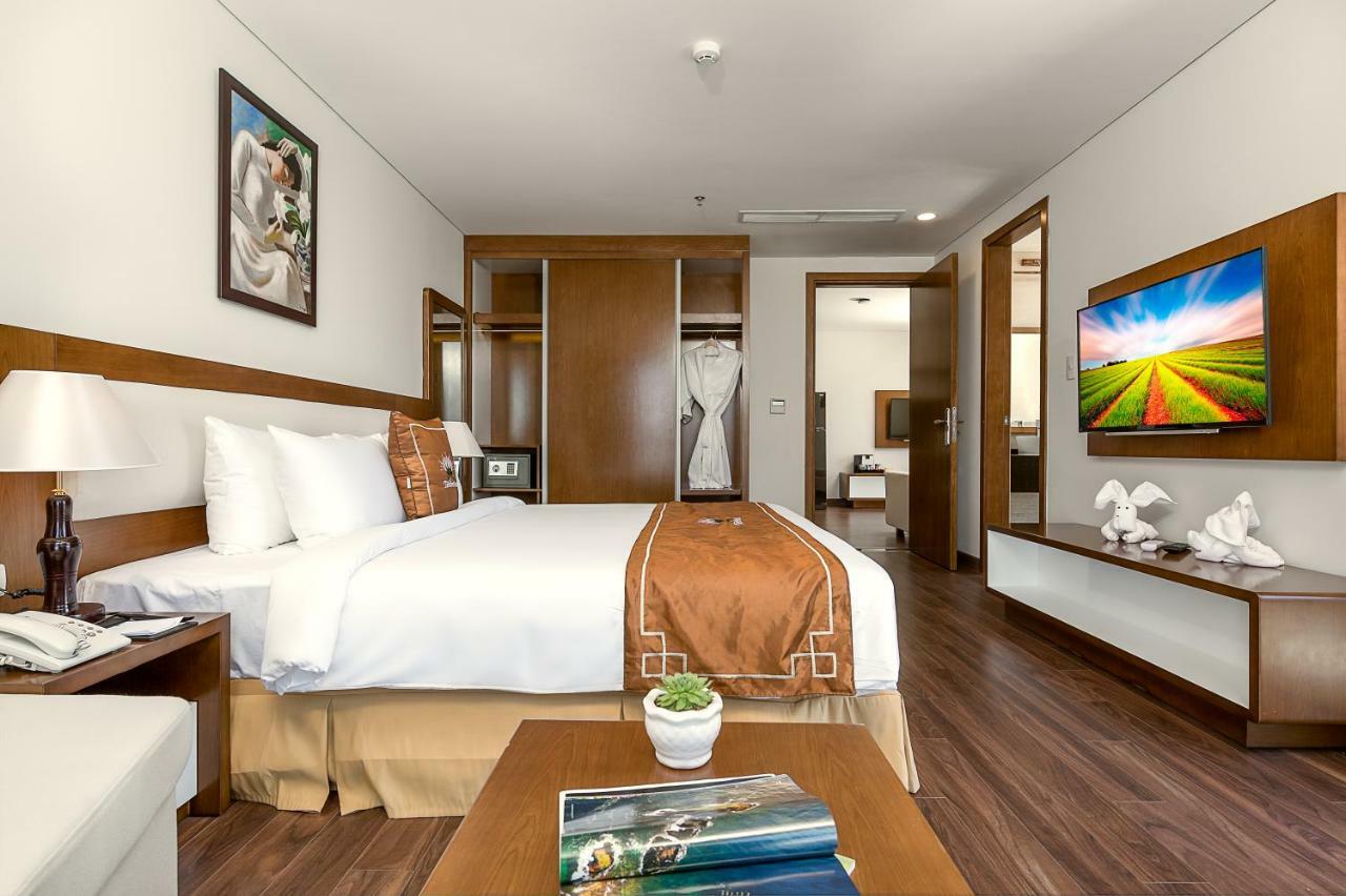 Tamarind Danang Beach Hotel Kültér fotó
